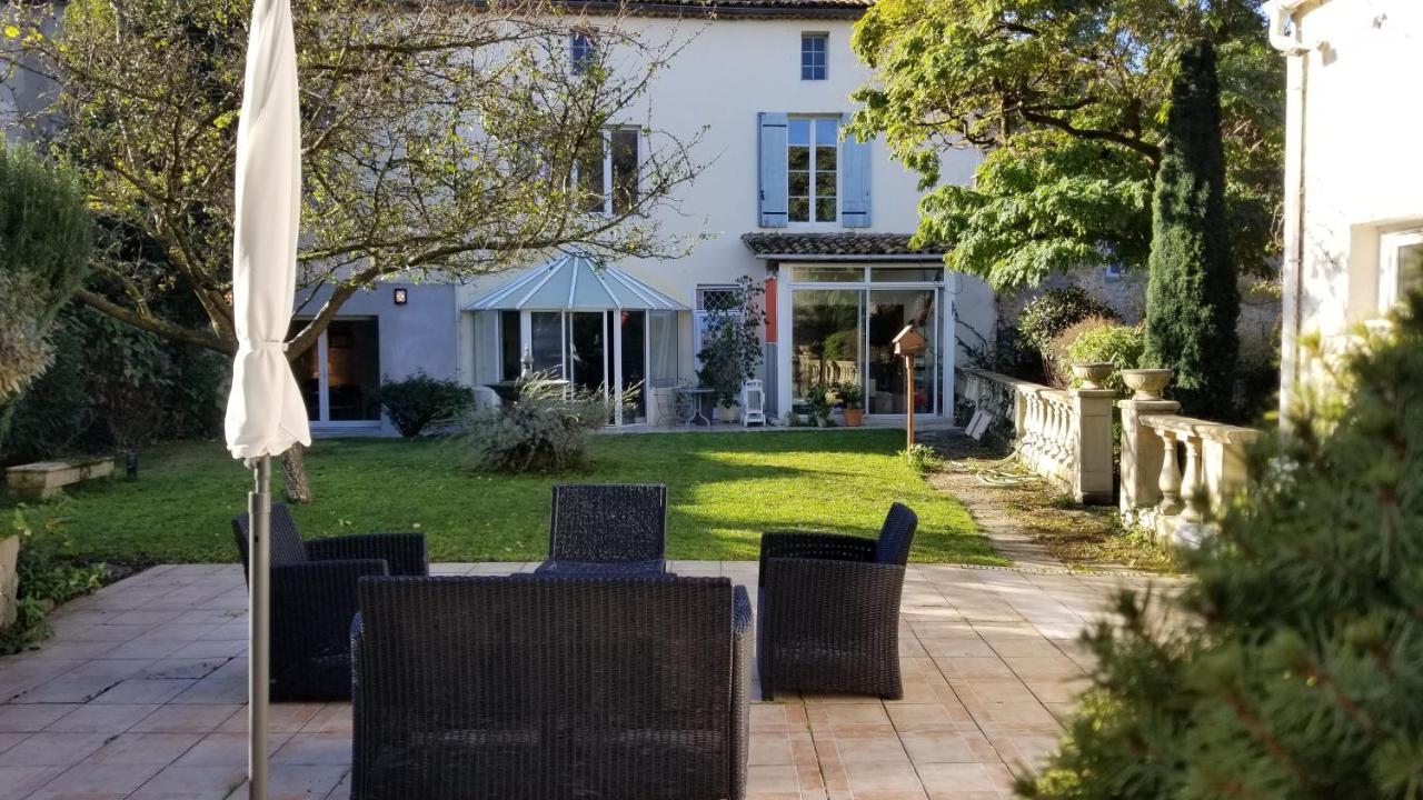 Bed and Breakfast La Maison Blanche Blaye Exterior foto